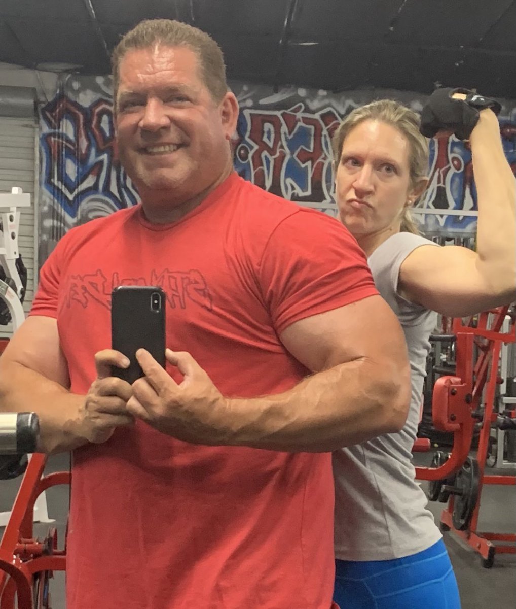 goldenjames82's tweet photo. Photo Bombed....... Trust the process, Bodybuilding has taught me patience, as nothing happens overnight. You have to put in the work, to change your physique! Week 8 of 12 BW at 265 lbs, strength and size untouched 💪 #fitover52 #bodybuilding https://t.co/zWz8BNEfbN