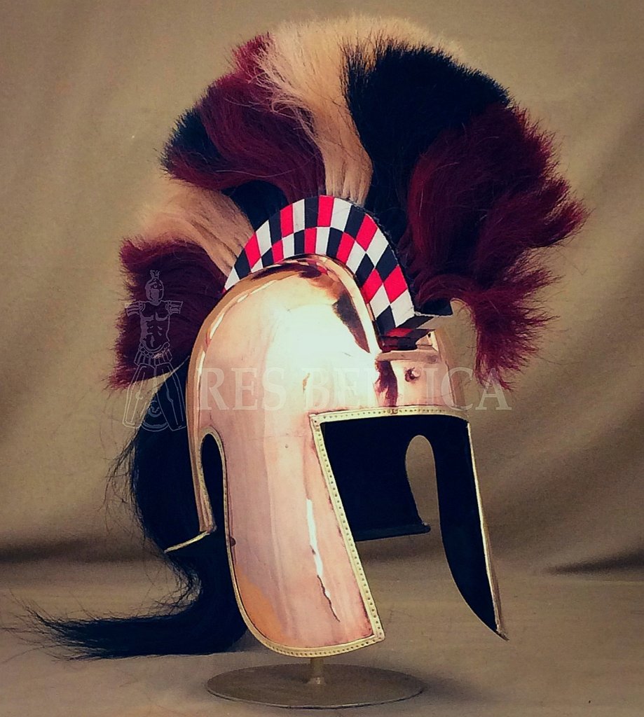 10thLegio's tweet photo. A 4thC BC bronze Illyrian type helmet recently discovered during excavations of a warrior's tomb in Croatia. Originally highly polished and decorated with a large crest fitted on top, the Illyrian type was a popular design for many centuries. Replica by Res-bellica. https://t.co/3U1qxq6alj