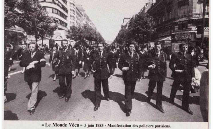 Mais très vite des manifestations policières se déclenchèrent : "Deferre t'es foutu ! ta police est dans la rue".(Carrot oublie un détail, la présence d'un certain Jean-Marie  https://www.ensemble-fdg.org/content/police-et-extreme-droite-un-melange-explosif )