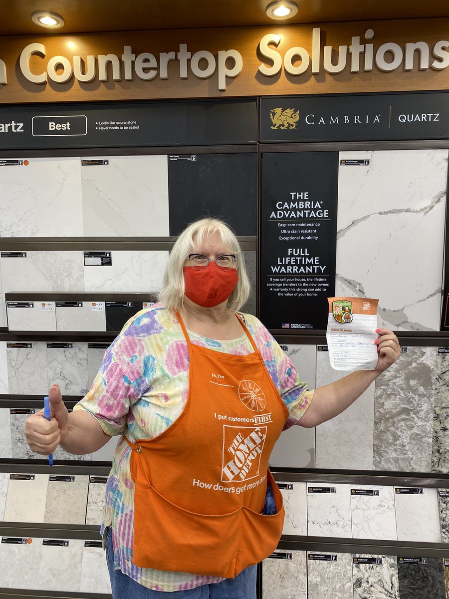 Shout out to Specialty DS Faye Sandor for an amazing and RECORD SETTING week in Specialty & Services! We greatly appreciate your passion and CONGRATULATIONS for earning the #1 Specialty Spot in D51 here @Truxel Rd! 💰💰💰 #D51Domination #leadsinsaleswin