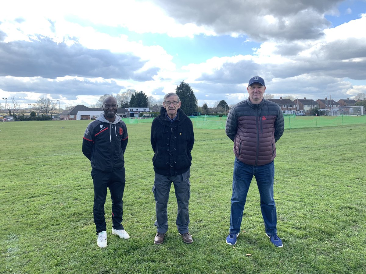 karl_standley's tweet photo. Grassroots volunteer visits to see @CaddingtonFC Tony Holmes, Dale and Tony @CrawleyGreenFC Owen Younger and @sharnbrook_fc Mick Harding in @BedsFA @jpetty1988 
Great to hear from the real hero’s and their perspective. Thanks for having me. https://t.co/K7NVPyanpG