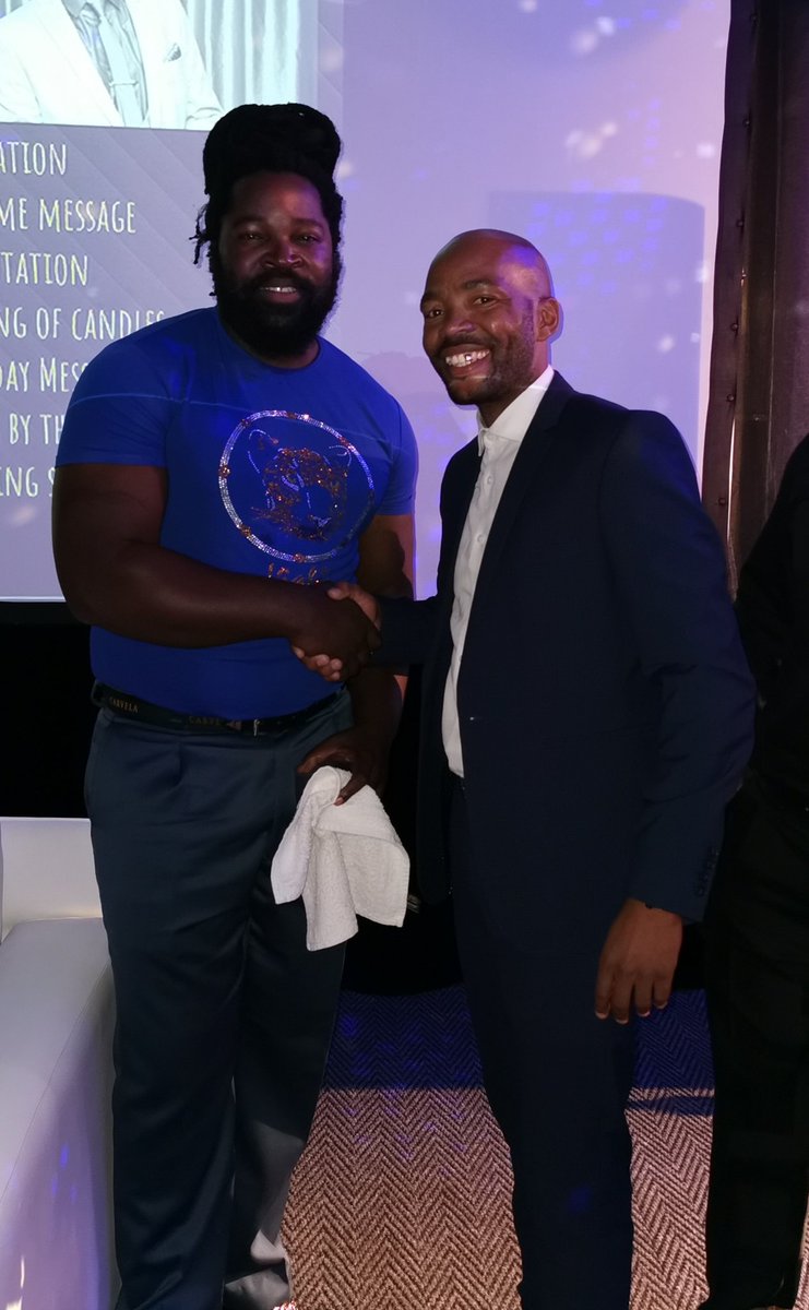 malusi17's tweet photo. Rubbing shoulders with the big guys https://t.co/30HAIgzu9m