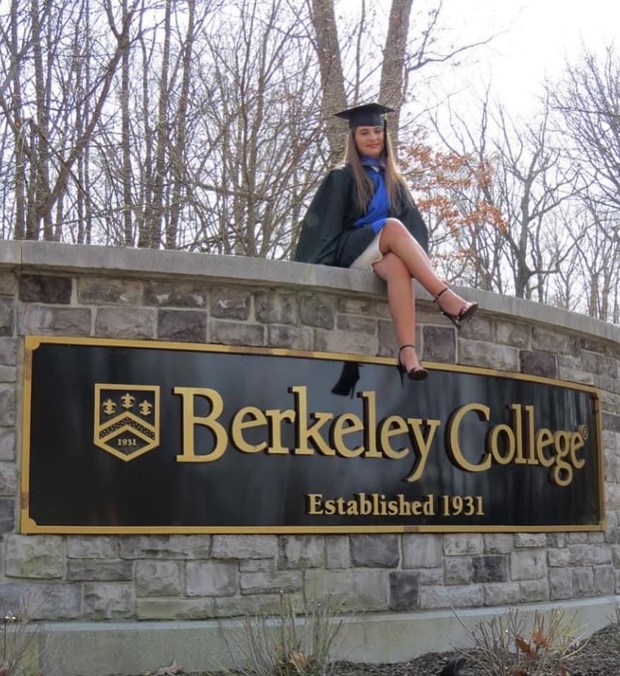 BerkeleyCollege's tweet photo. #MondayMotivation: Take pride in how far you have come! Congratulations to Albana, for graduating from Berkeley College with her M.B.A. 🎓 #BerkeleyMBA #BerkeleyGrad2021 #BerkeleyAlumni https://t.co/4bpYdbl20j