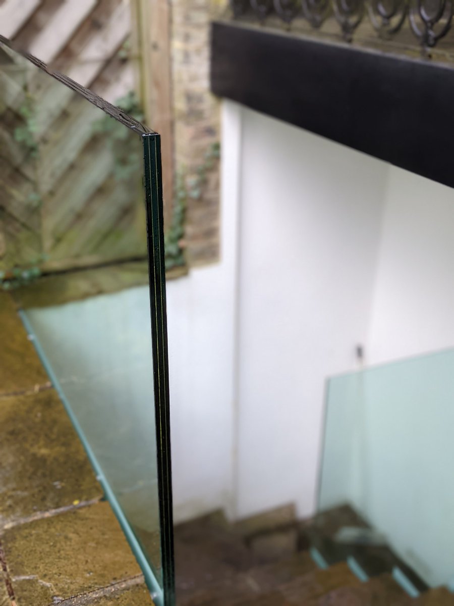 PristineSd's tweet photo. Outdoor Glass Bannister Cleaning 
.
.
.
#windowcleaning #waterfedpole #cleaningservice #windowcleaner #selfemployed #highgate #northlondon #windows #glass #windowcleaningservice https://t.co/4igE2a7Ujs