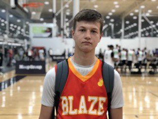 2024 Drew Hatter (Eastern Mennonite) impressing the scouts this weekend in PA!

Went for 18 with 6 triples in the quarterfinal game. STUD freshman!