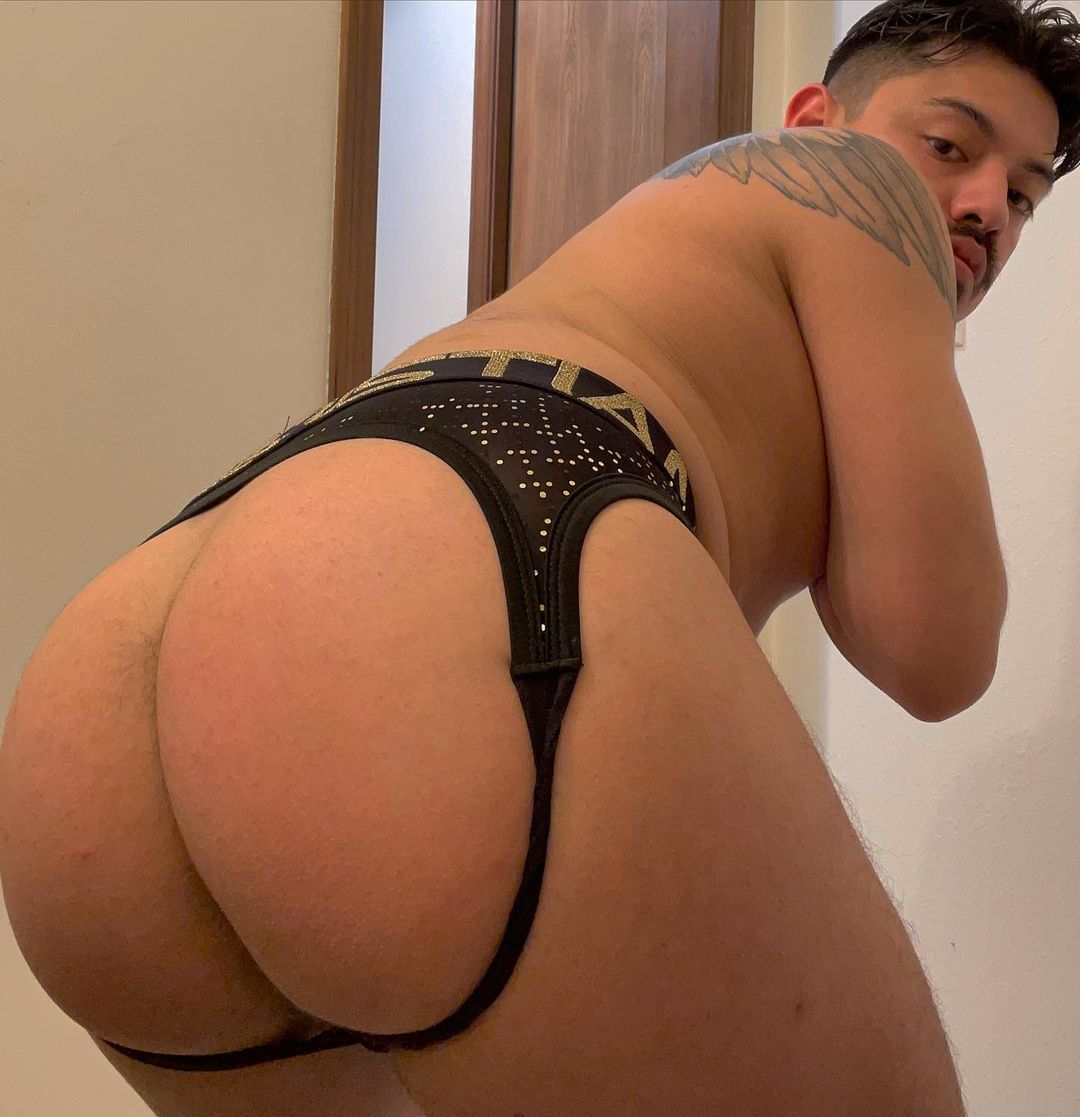 Big ass in your face @jehsuam #assofmydreams #booty.