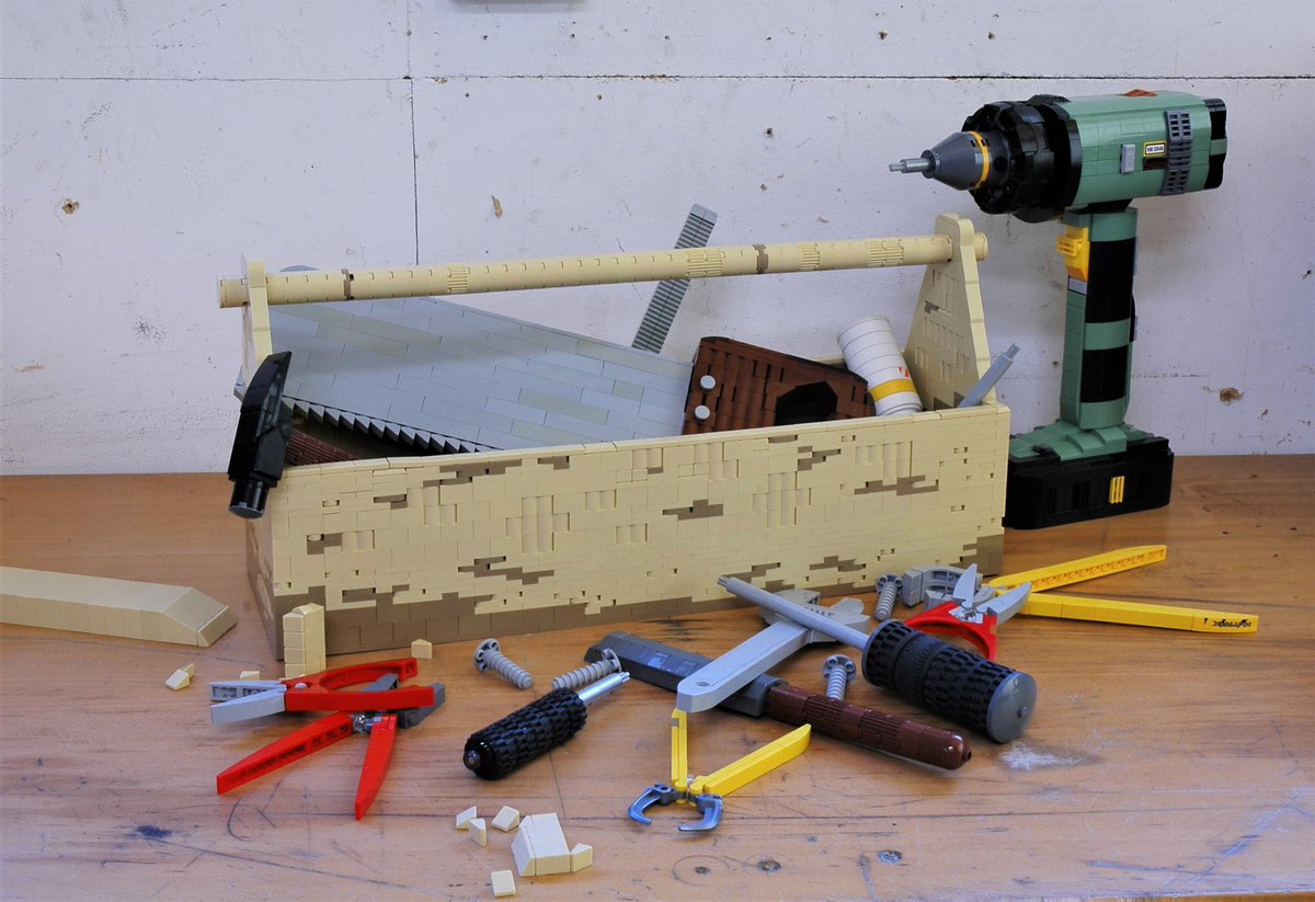 drdoddo's tweet image. #apriltools made from @lego 😜