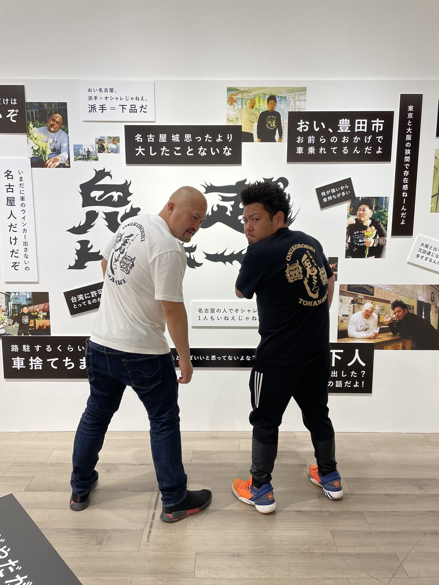 MADOGATARI展 × スポーツ報知 tシャツ 美品 madogatari展 Tシャツ（べべとキュゥべえ) まどかマギカ