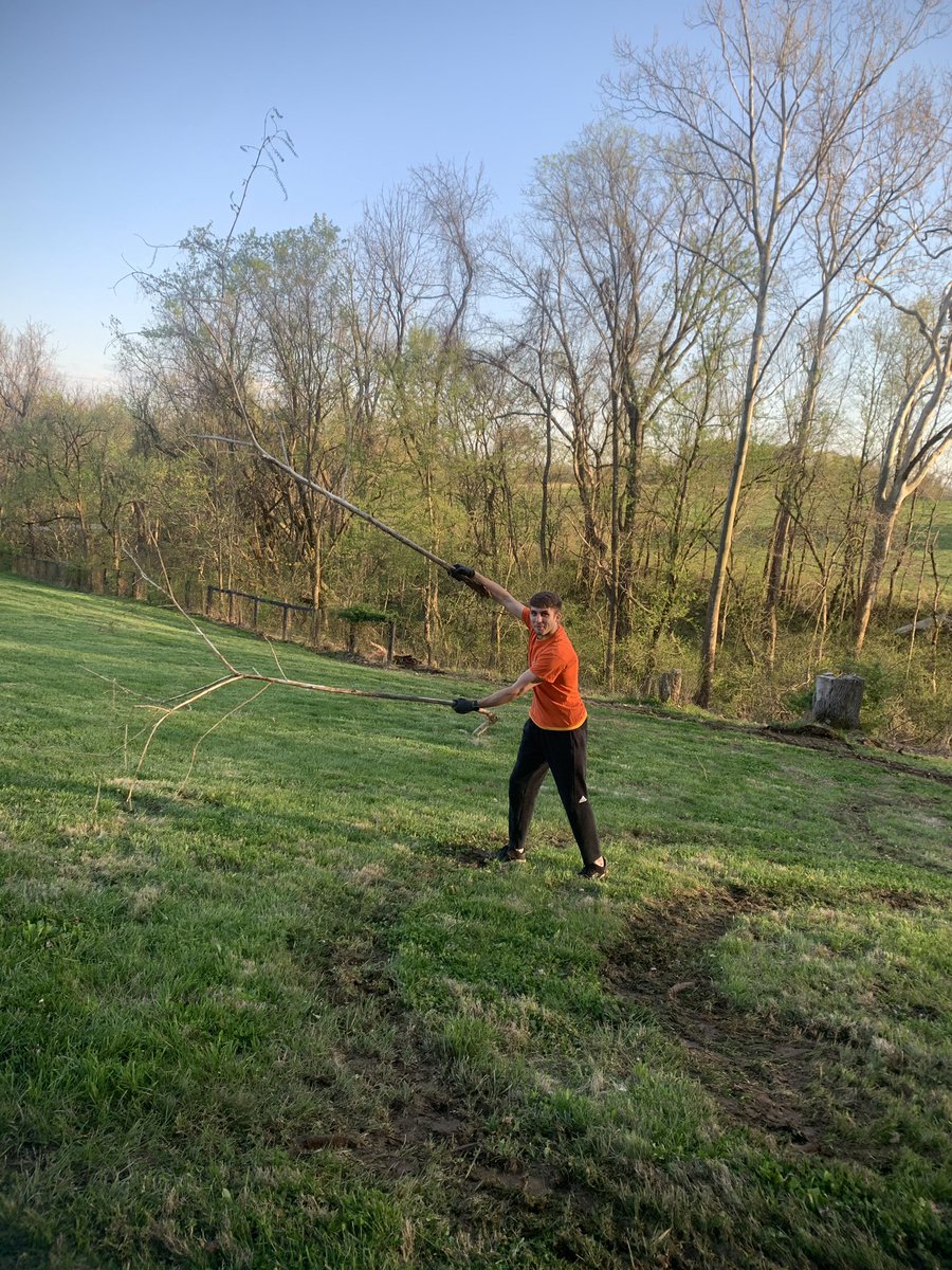 New signal sticks for <a href="/urlocalcableguy/">Joshua Martin</a> to use! If <a href="/ajlay24/">Austin Lay</a> can’t see him now, he will be fired.