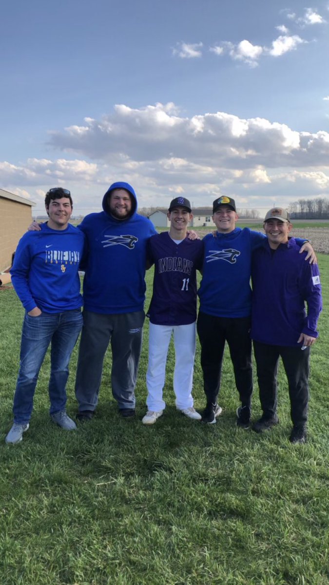 Appreciate these dudes!! After watching them on Saturday afternoons, they made the trip to watch the game tonight!! #ElectricFans