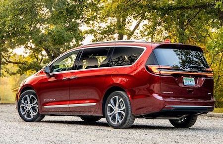 eTagsTweets's tweet image. #Parentsmagazine just released their "Best #FamilyCar Awards." Top #minivan choices incl. the #HondaOdyssey, #ChryslerPacifica, #Kia Carnival, &amp;amp; #ToyotaSienna Hybrid. #toyota #familycars #ToyotaSiennaHybrid #Chrysler #kias #kiacarnival #parenthood #parenting #carawards #minivans