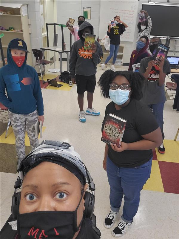 Sanders Middle School Library tweet media