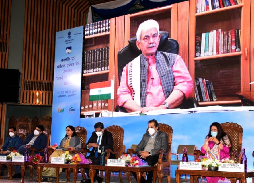 Addressed the conference on “Tapping Tourism Potential of Kashmir”.The objective of the event was to showcase the Myriad tourism products of UT and promote J&K tourism as the destination for  #leisure,  #adventure,  #eco,  #wedding and  #MICE tourism. @tourismgoi  @JandKTourism