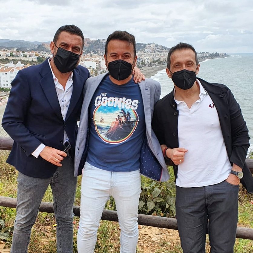 "Boquerón de Plata 2021" y un tipo que lleva la humildad por bandera, gracias por darme tanto en tan poco tiempo.

Y Juan Luís, eres Oro Molido!!!!!!
.
.
.
.
.
@_SalvadorCalvo <a href="/juanluisarcos/">juan luis arcos</a>