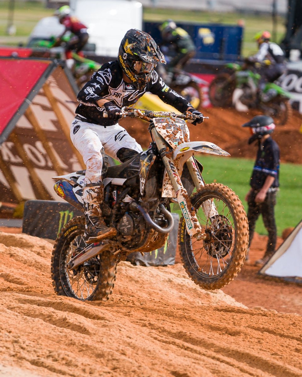 Jason Anderson in full charge mode in Atlanta. Can't wait for round 2 tomorrow! #SCOTTmoto #SCOTTgoggles #DefendYourVision 📷: Swapmoto