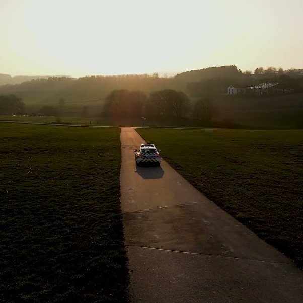 War am Wochenende wieder fleißig Video auf schneiden.

Video unter: 
youtu.be/dDzbm40OxyA

#polizei #police #drohne #drone #drohnenfotografie #dronephotography #blaulicht #einsatzfahrzeug #polizeiauto #streifenwagen #policecar