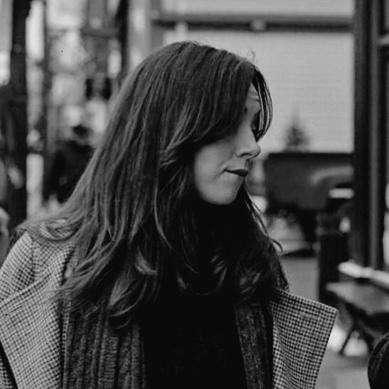 Aubrey Plaza in happiest season, a thread :