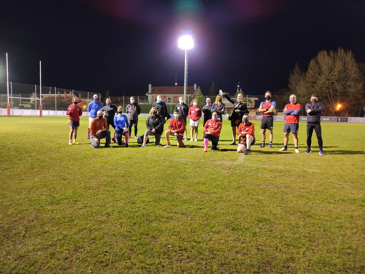 ArroyoTouch's tweet photo. 🏉🏉🏉Seguimos entrenando con intensidad, para divertirnos y ser cada día un poco mejores🏉🏉🏉#rugbyarroyo #rugbytouch #touchespaña #rugbyvalladolid #rugby #arroyotouch https://t.co/kJaICln7xu