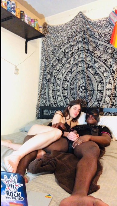 1 pic. check out our #adultcontent 
Links follow and sub for free we go live and do tricks for tips #interracialcouple