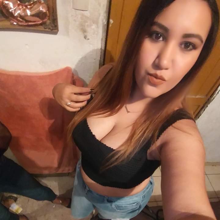 BatizEthan's tweet photo. Se ven ricas esas tetas, para bañarlas de leche https://t.co/W1Yy88v1fu