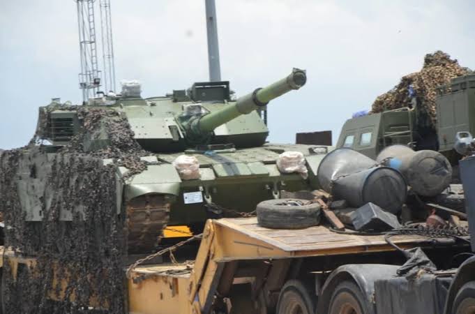 Battle Tanks use tracks, and because they can damage roads, transporting a tank from one location to another requires a tank carrier truck. Making deployment of these tanks a major undertaking. An ST-1 can drive all the way from Borno to Maidugiri or Yola like a normal SUV.