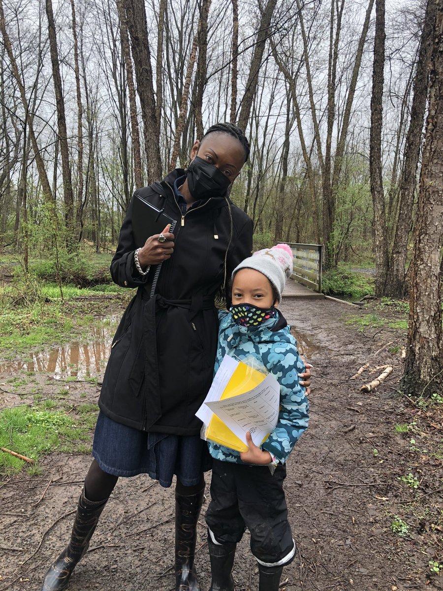 DrHydrogenHC's tweet image. Had the honor of accompanying 2H outside to look at landforms on a hike in the park. They created claims supported by evidence about why and how water and wind change our 🌍‘s surface. Dr. Treece enjoyed learning about Earth Science too! @HVRSD #ngsschat