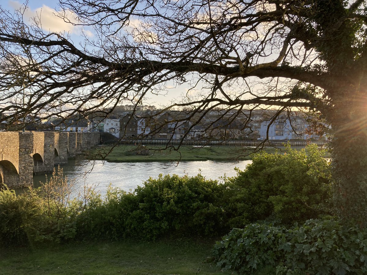 kate_cusden's tweet image. What a lovely evening! Just warm enough to have dinner with a view #outside #snowtosun #weirdweather ❄️ ☀️ ⛅️ #April #AL