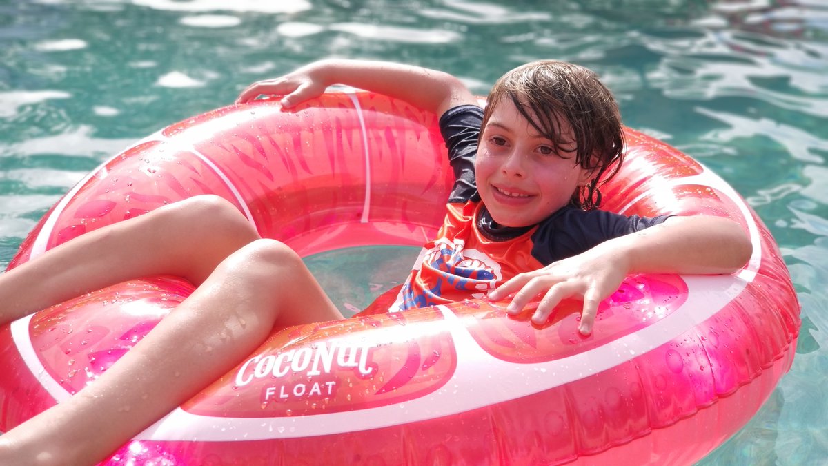 coconutfloat's tweet image. Just hangin in our Grapefruit float today ☀️
#coconutfloat #summer #poolfloats #inflatables #beachdays #pooldays #pool #poolessentials #poolparty #backyardfun #outdoorfun #pooltime