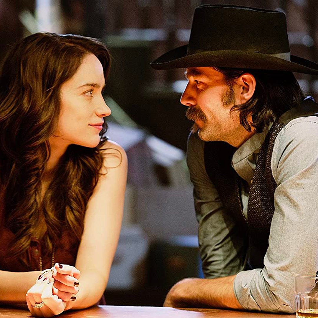 WynonnaEarp's tweet photo. How it started:                      How it's going: https://t.co/QOGM5uKoxm