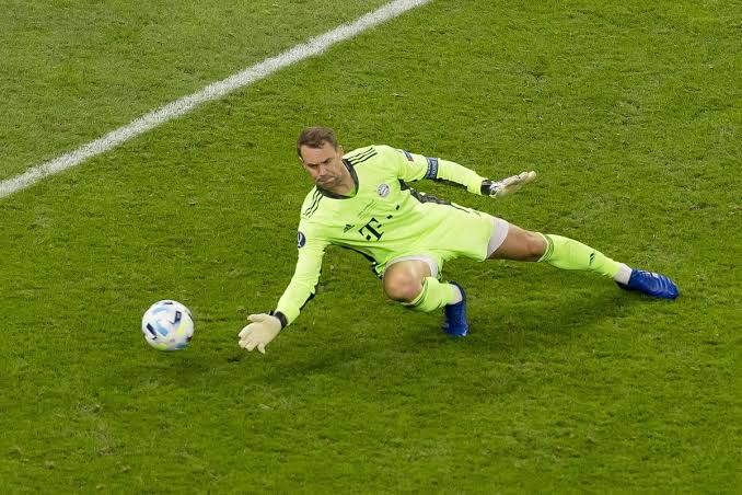 Neuer vs Sevilla - UEFA Super CupChoices were between this, the Salzburg games and Hertha away. In this game, he made THAT 1v1 save from En-Nesyri at the end of the 90' + the En-Nesyri save onto the post in extra time. Without, Neuer we don't win the (at that time) quadruple