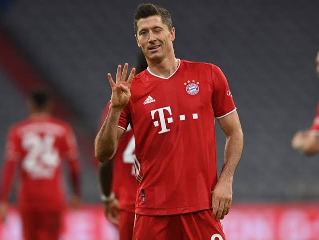 Lewandowski vs Hertha(H)-BuLiLewy had at least 3 goal contributions in 8 separate games. But he only had 4 in a single game. Dortmund (H) is a close shout but 3 of the 4 goals he scored were to give Bayern leads. He bailed our shady defence out big time in this game