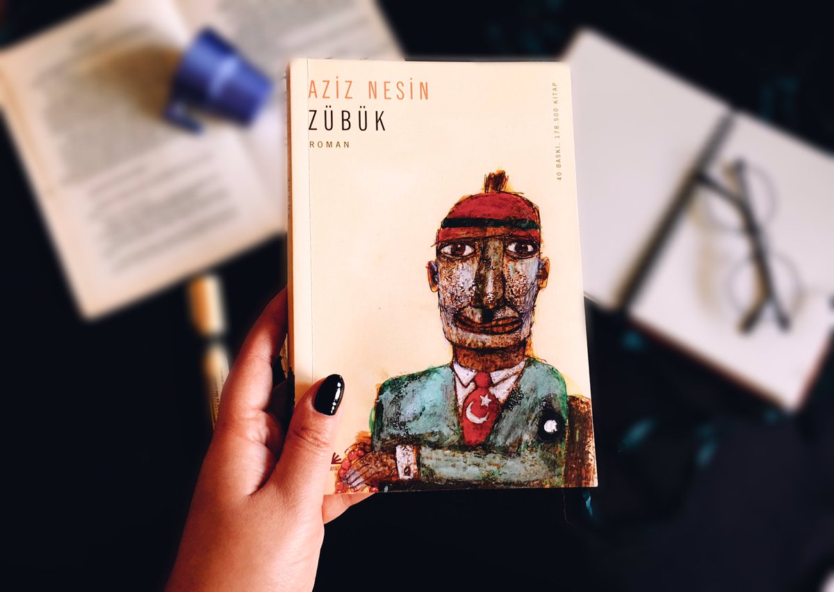 “Zübük bir tane değil, biz hepimiz birer zübüğüz.
Bizim hepimizin içinde zübüklük olmasa, bizler de birer zübük olmasak, aramızdan böyle zübükler büyüyemezdi.”