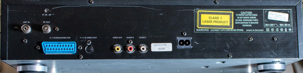 retrostuff_org's tweet photo. Kodak Photo CD Player PCD-860 - Doesn't it look familiar? Yes, this was made by #Philips and it's not a #CDI (CDF013/00). #kodak #photocd #retrostuff https://t.co/gMvLJ8myhD