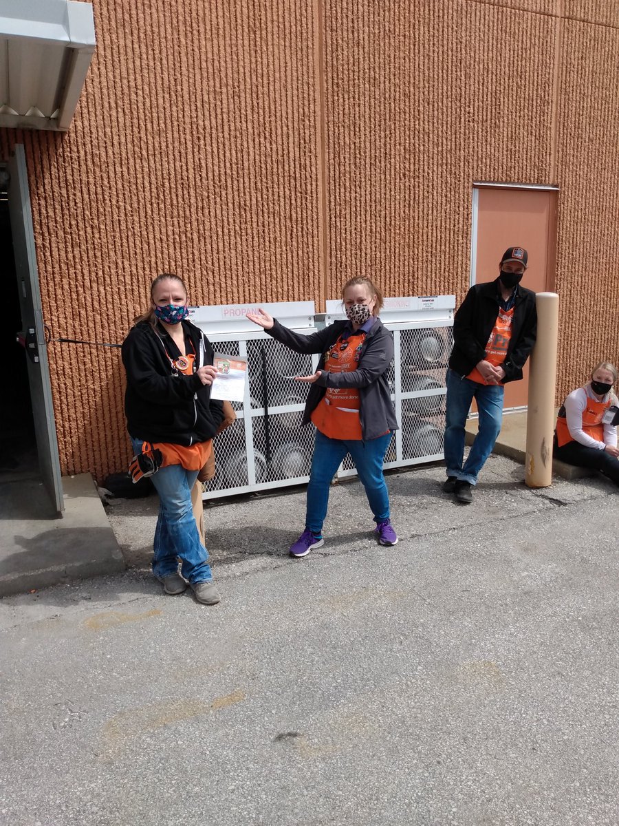 Aaron Shortino (@aaronshortino) on Twitter photo Receiving supervisor rocking D93 & making it look easy !..... Thank you for everything!.... #extreme3006 @3006Chandra @SASMSarah3006 Receiving supervisor rocking D93 & making it look easy !..... Thank you for everything!.... #extreme3006 @3006Chandra @SASMSarah3006