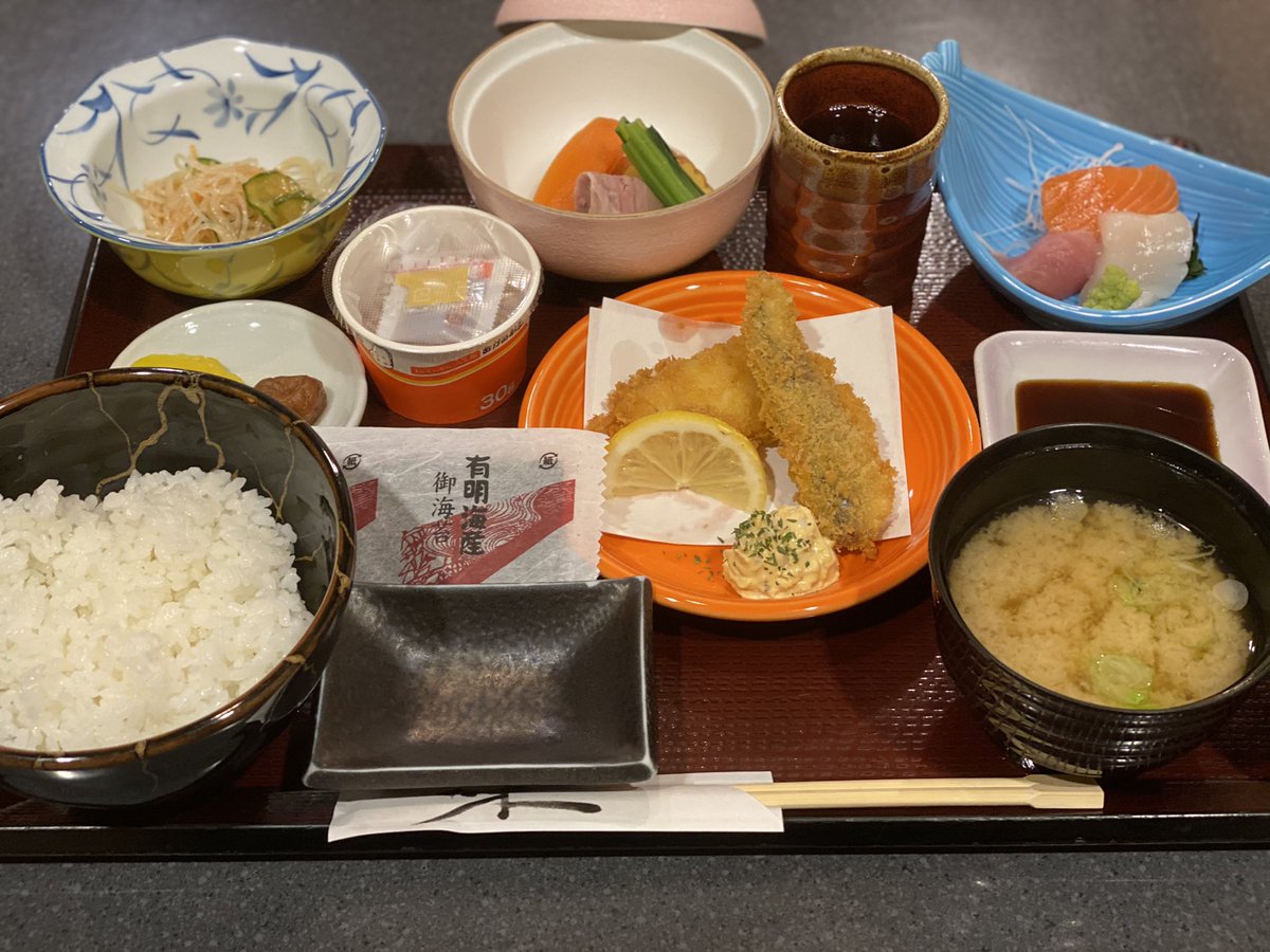 川越第一ホテル 川越駅東口より徒歩3分 4月13日 火 本日の朝食 献立は イワシとタラのフライ お刺身 小鉢 春雨サラダ 炊き合わせ 焼き海苔 ご飯 味噌汁 香の物 川越 朝食 朝ごはん