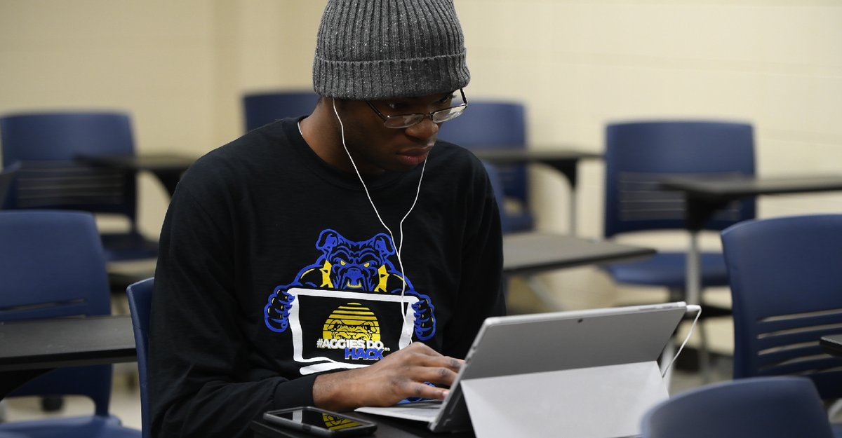 NCATEngineering's tweet photo. HACKNCAT competitors devoted a weekend to solving complex real-world problems, corporate networking and sparking new friendships. Congratulations to all of the winners and thank you attendees! and sponsors @Cisco @Disney @honeywell @NetApp @splunk 

More:
https://t.co/FD80gIWJKh https://t.co/Cv0FuBPLDW