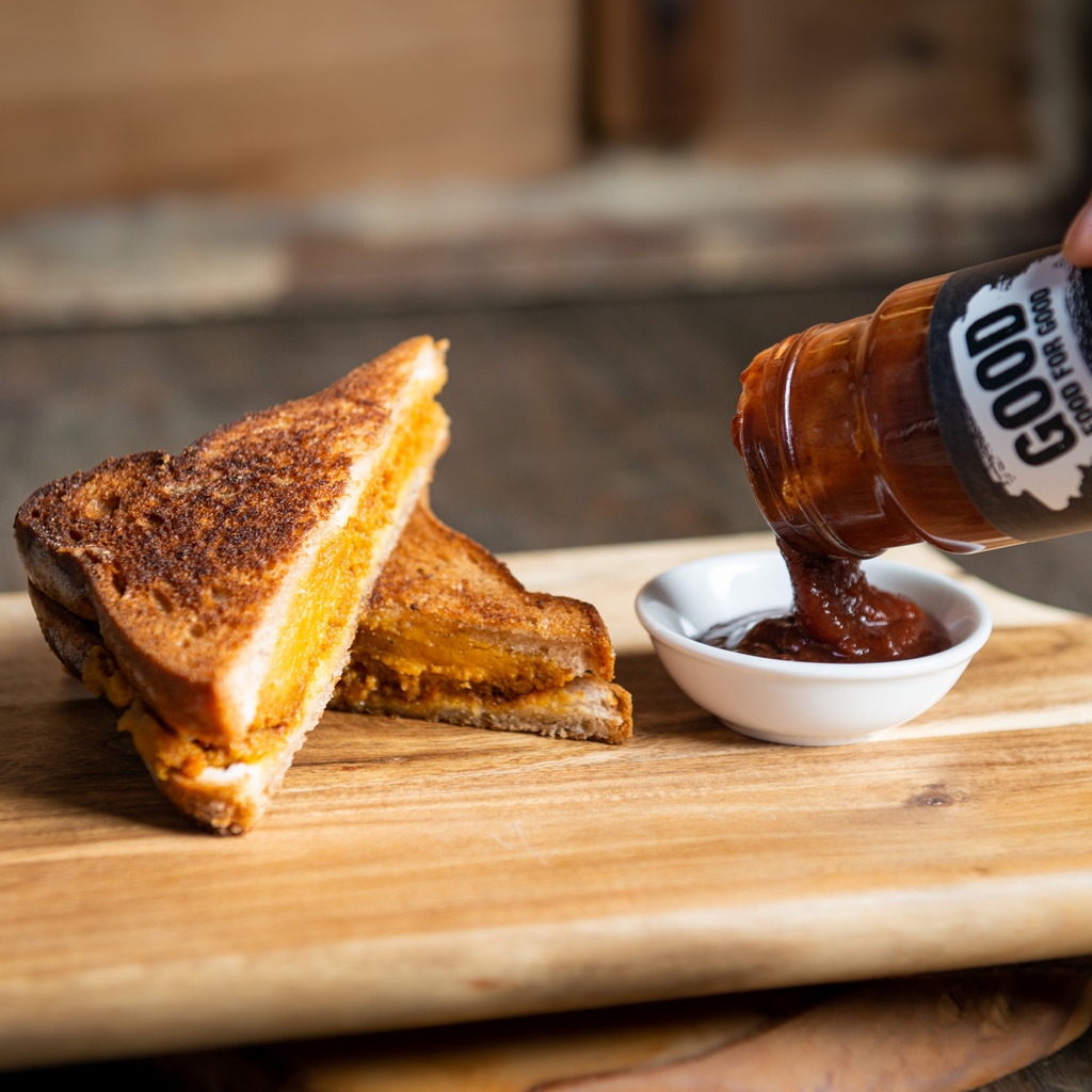culcherd's tweet photo. Today is #NationalGrilledCheeseday day!
Who's celebrating? #plantbased #dairyfree #style
#grilledcheese #cheese #butter
#madeintoronto #plantbasedcheese #plantbasedbutter #vegancheese #veganbutter #organic #madeincanada #smallbusinesses https://t.co/rg9h4DOEXN
