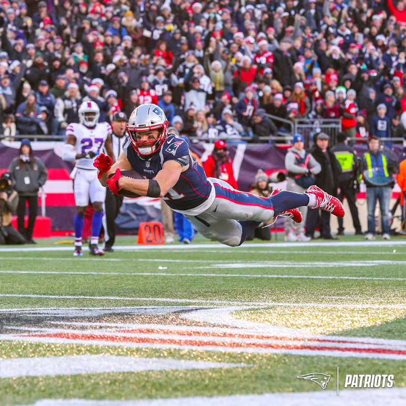 Patriots's tweet photo. Just a kid from California with the heart of a (3X) champion.

The best of @Edelman11 in 📷s: https://t.co/to2j3bMh7b
