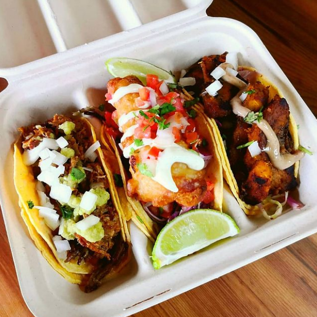 Harrison_Beach's tweet photo. Anyone else craving Taco Rio, or is it just us? While in Harrison Hot Springs enjoy a home cooked meal in your room or enjoy takeout from one of the many restaurants in the area. For more information, visit https://t.co/bz0Fafjq8L 

📷 Taco Rio https://t.co/Dae9XZYyTv