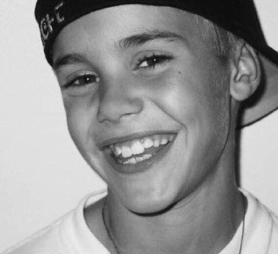 ferarribieber's tweet image. Still the same kid 🥺