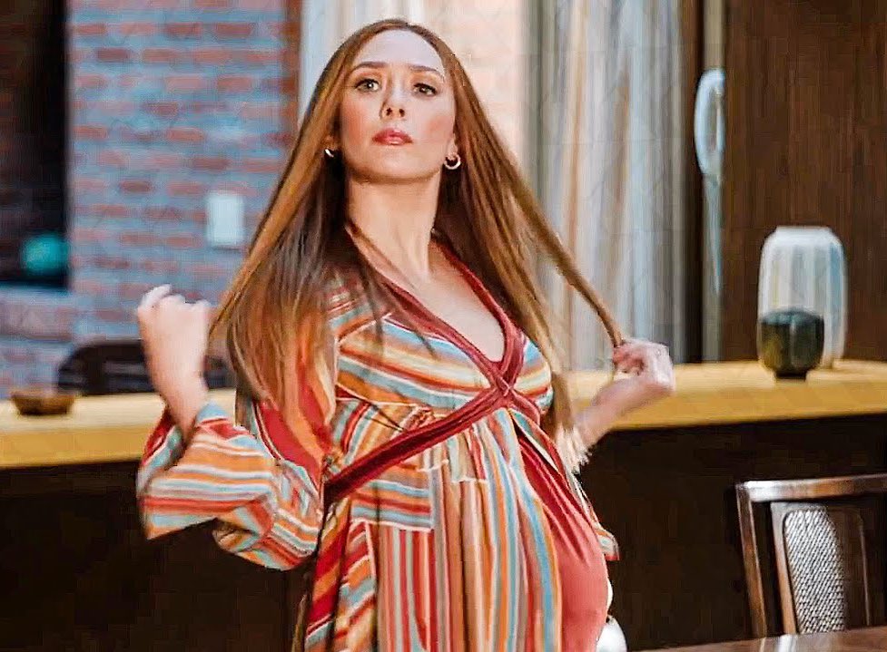 I just think Elizabeth Olsen's baby bump is the cutest ever #baby #pregnant #ElizabethOlsen #summerbaby