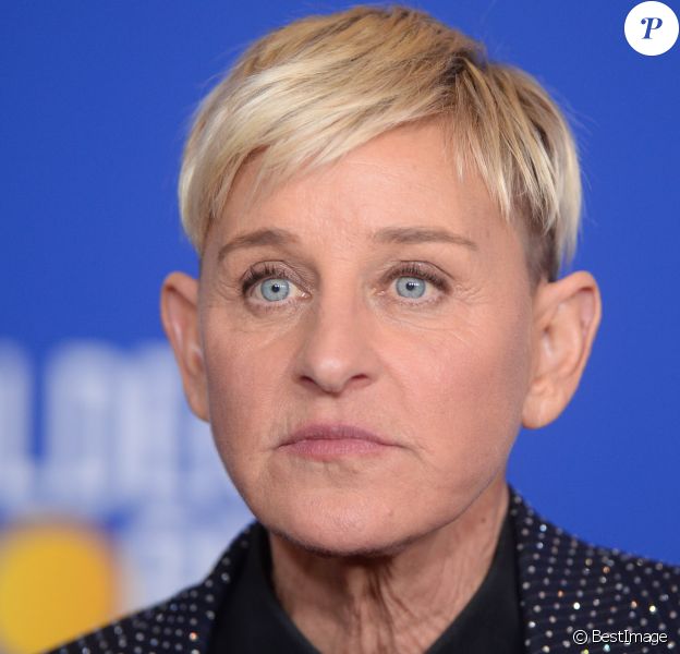 Et évidemment, Muriel Robin a été citée 5 fois, ce qui la place derrière l'animatrice Ellen DeGeneres (citée 7 fois)(askip elle est craignos aussi politiquement et humainement, mais que voulez-vous, les lesbiennes aussi peuvent être des humaines nulles parfois)