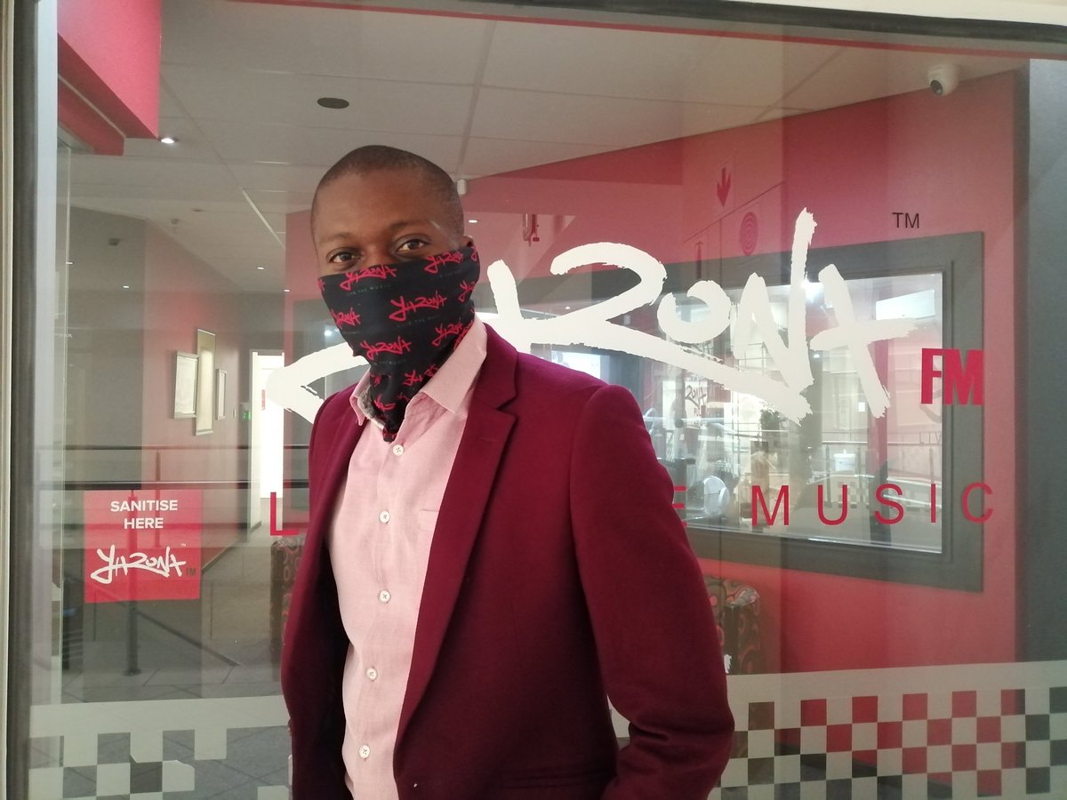 yaronafm's tweet photo. Don't you wanna look frwesh like Yarona FM news reporter @KatlegoRakola? Well, answer the #MaeApril survey and WIN a branded buff and 2 movie tickets from @NCCinemas!!
Answer here: https://t.co/deKOWxADff https://t.co/sKsIkHrji8