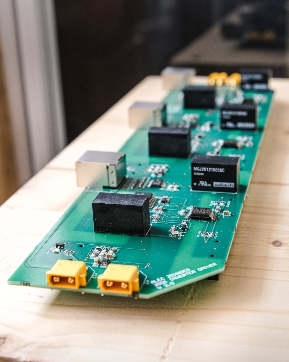 swissloop's tweet image. Welcome back to Technical Tuesday!

This week’s focus: The Inverter!

Responsible for the inverter this year: Alec Zehnder

#Swissloop #Hyperloop #Technology #Engineering #Innovation #Research