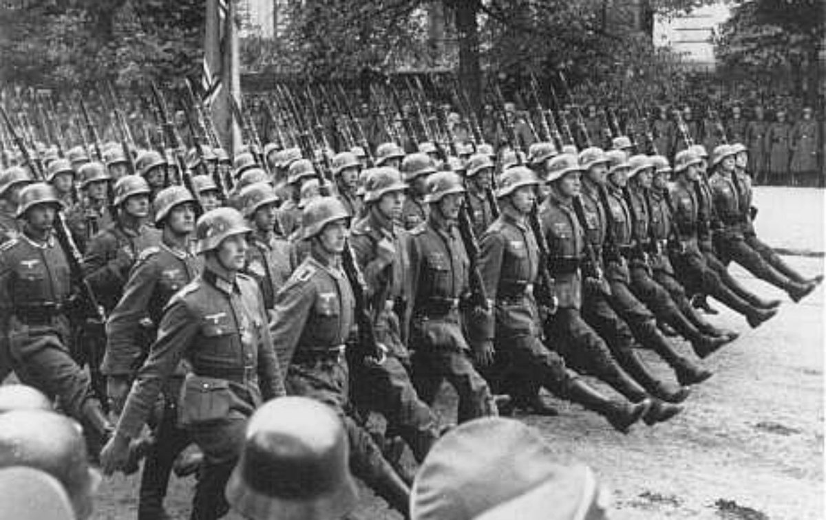 When Germany invaded Poland in September of 1939, the  @USArmy ranked 17th in the world. Seventeenth.