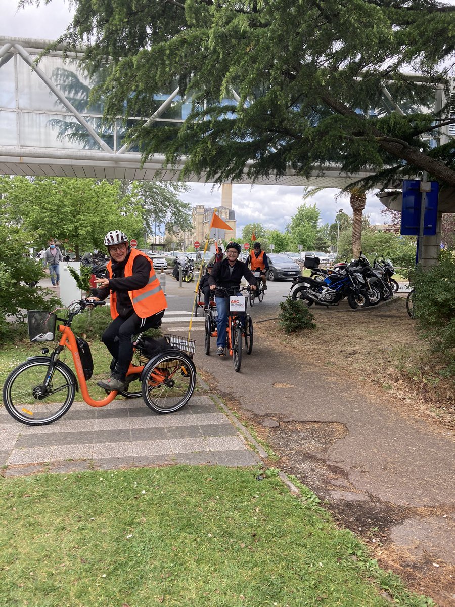 CHU de Bordeaux (@chubordeaux) on Twitter photo PRÉVENTION #AVC | Le #tour de <a href="/gironde/">Gironde</a> en tricycle 🚴♂️fait étape au <a href="/CHUBordeaux/">CHU de Bordeaux</a>, en présence de <a href="/yannbubien/">Yann Bubien</a>, <a href="/ElleboodeB/">ELLEBOODE Benoit</a> DG <a href="/ARS_NAquit/">ARS Nouvelle-Aquitaine</a>, <a href="/FrancoisRouanet/">Francois Rouanet</a>, neurologue et @philippemeynard #AVC tous concernés PRÉVENTION #AVC | Le #tour de <a href="/gironde/">Gironde</a> en tricycle 🚴♂️fait étape au <a href="/CHUBordeaux/">CHU de Bordeaux</a>, en présence de <a href="/yannbubien/">Yann Bubien</a>, <a href="/ElleboodeB/">ELLEBOODE Benoit</a> DG <a href="/ARS_NAquit/">ARS Nouvelle-Aquitaine</a>, <a href="/FrancoisRouanet/">Francois Rouanet</a>, neurologue et @philippemeynard #AVC tous concernés