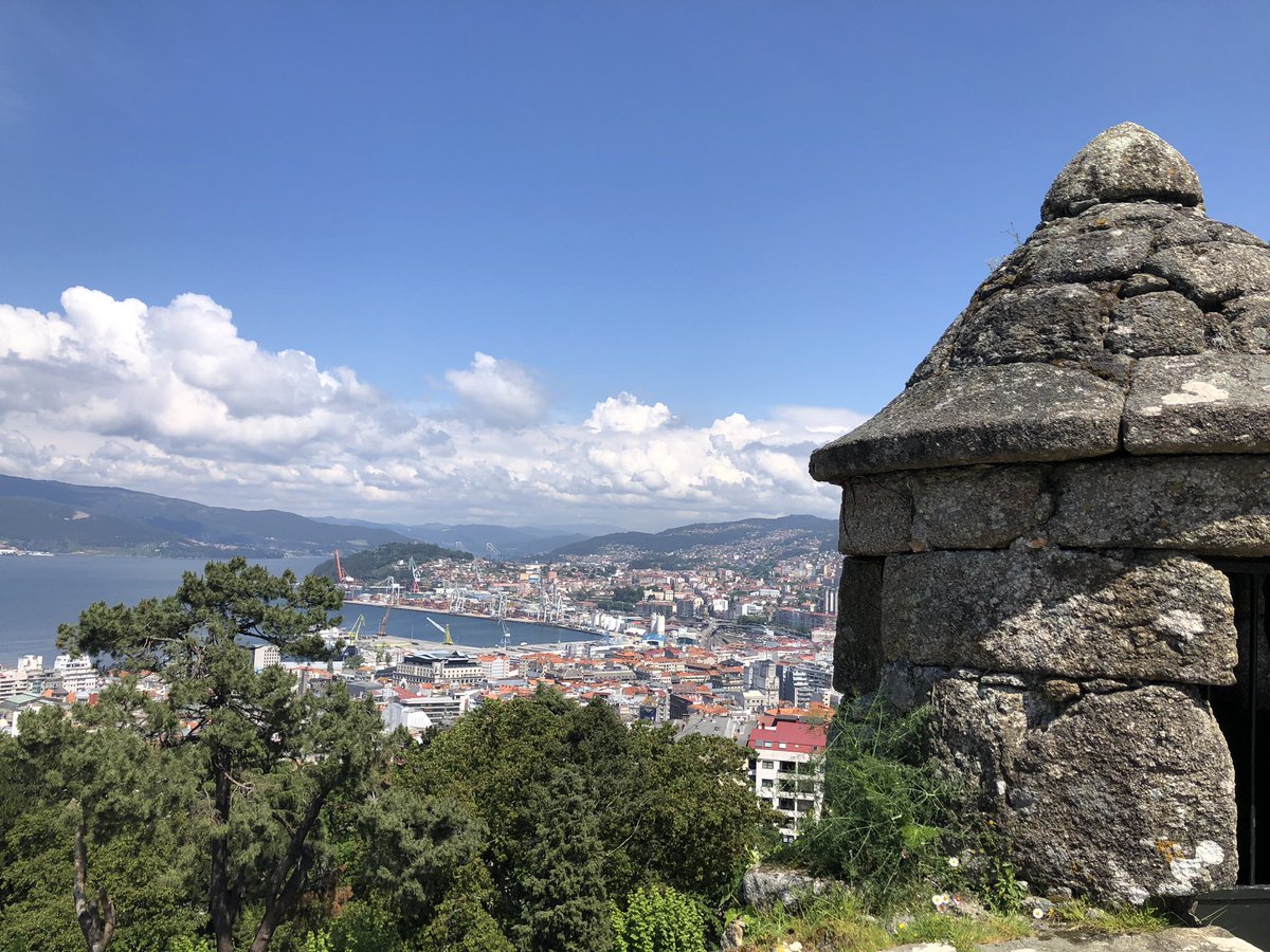 Antena3Galicia's tweet photo. Vigo es la ciudad española con mejor calidad de vida, según un estudio de la OCU. Se lo contamos en unos minutos, en directo, en @A3Noticias #Vigo #RíasBaixas https://t.co/orMV4baPEH