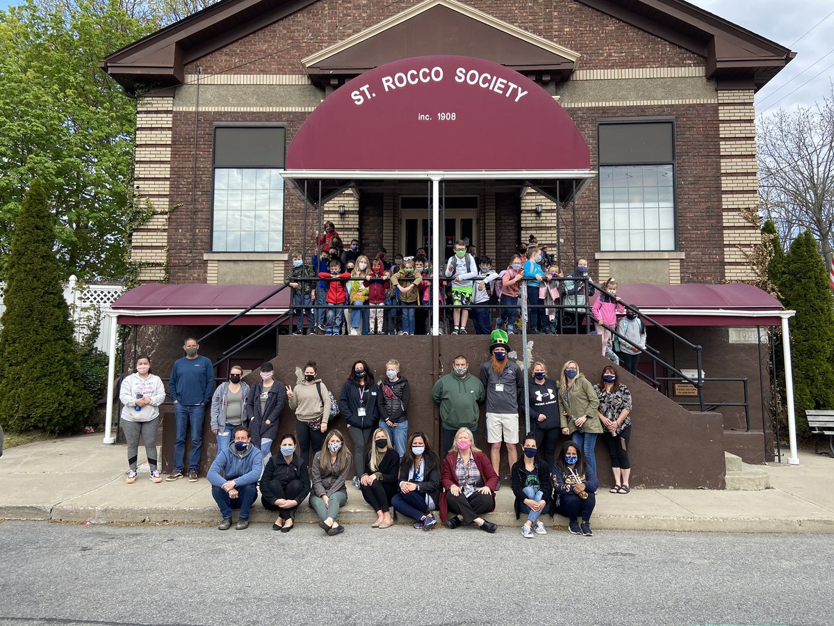 Sargent and South Ave Walk to School/Autism Awareness Walk! Great day to use our city sidewalks to get some exercise and safely get to school! <a href="/BCSDBulldogs/">Beacon Athletics</a> @SargentStars <a href="/sargentpto/">Sargent PTO</a> <a href="/LauraCahill7/">Laura Cahill</a> <a href="/CoachVanVoorhis/">Matt VanVoorhis</a> <a href="/CoachAntalek/">Coach Antalek</a>