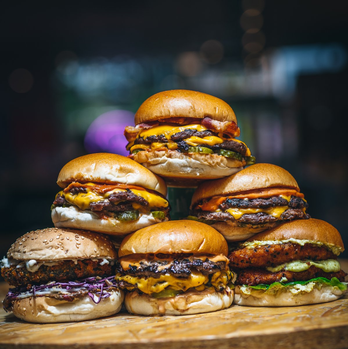 BeerBurgerStore's tweet photo. TODAY IS BEST FRIEND TUESDAY!
50% OFF ALL BURGERS ALL DAY!
#beerandburgerstore #heretodeliver @deliveroo #bestfriendtuesday https://t.co/1KsCfVDmJ5