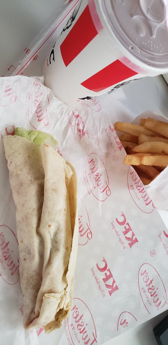 RUF2BOY's tweet photo. 自炊日記2日目
料理テクニック:もう少し大きな声で｢ポテトLで｣と言った方がいい！ https://t.co/hB47k37Ca6